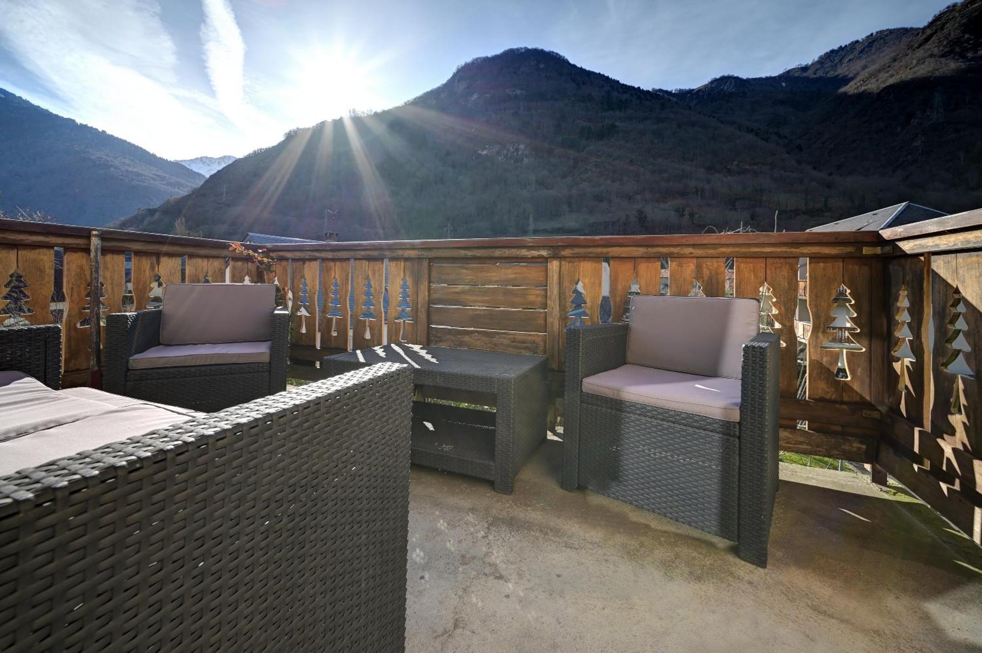 A 208 Pics D'Aran Apartment Bagnères-de-Luchon Екстериор снимка